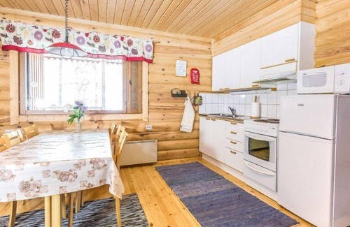 Hiukkajoki House | Vacation home Hauki by Interhome