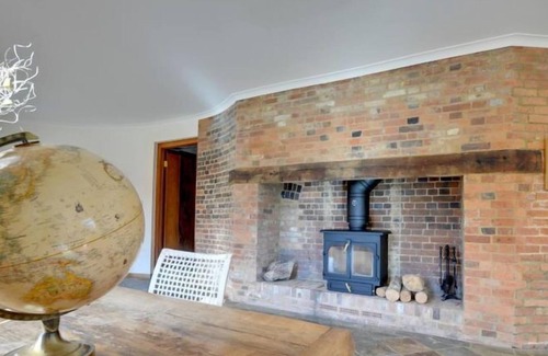 Abbess Roding House | Vacation home Hawkridge Oast in Sissinghurst - 12 persons, 5 bedrooms