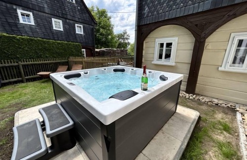 Grossschoenau House | Vacation home Hexe by Interhome