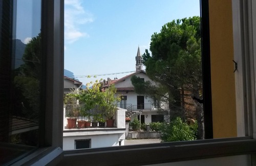 Lecco House | Vacation home Il Viandante terraza relax parking space