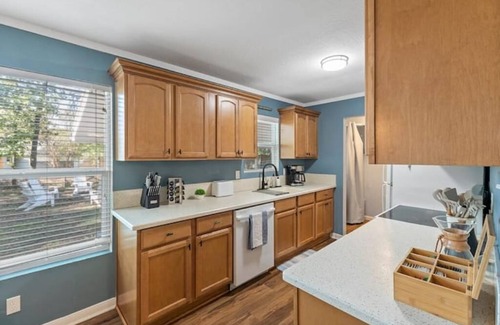 Tool House | Vacation home in Tool Kemp, Firepit, Boat Ramp Access 5Min Walk Cedar Creek Lake