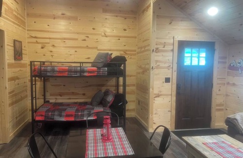 Fountain City House | Vacation home in Fountain City, steps from Mississippi River