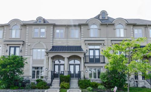 Vaughan House | Vacation Home in Vaughan