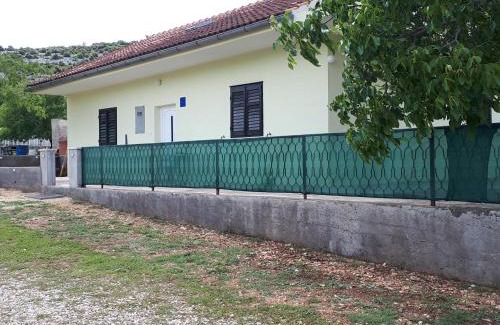 Pirovac House | Vacation home Ivan