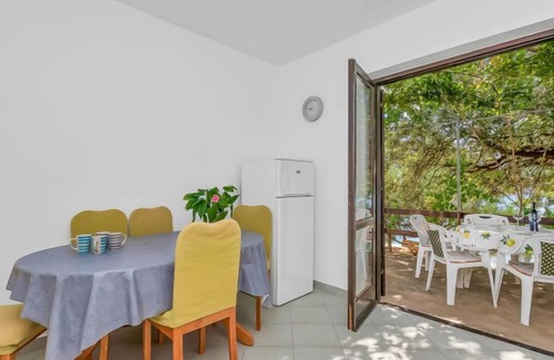 Pokrivenik House | Vacation home Ruža by Interhome