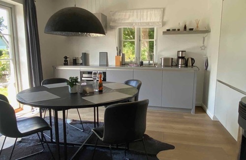Rosenhagen House | Vacation home " Sealounge " on the Baltic Sea, free WLAN, sauna, beach chair, -SEASIDE-