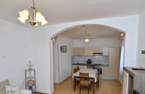 Dicmo House | Vacation home Silvano in Dugopolje - 6 persons, 2 bedrooms