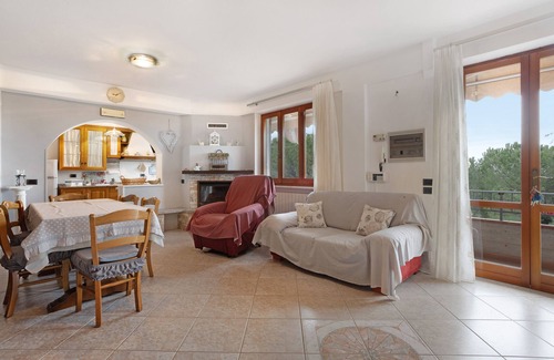 Massa House | Vacation Home "Vacanze A Casa Di Paolo" with Balcony