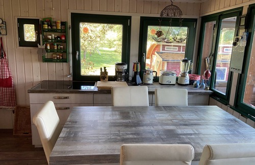 Saalfeld-Saale Cabin | Vacation home with fairy-like view and wood-burning stove