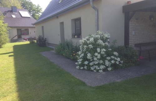 Mirowdorf House | Vacation home with a garden boat, located directly by the canal