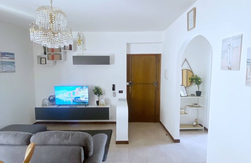Santa Croce Camerina Apartment | Vacation home 3 rooms - WiFi, air conditioning, full kitchen near the sea