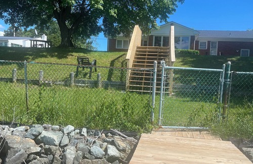 Mount Victoria House | Vacation on the Bay 3-bedroom house in serene Chaptico MD with AC, WiFi