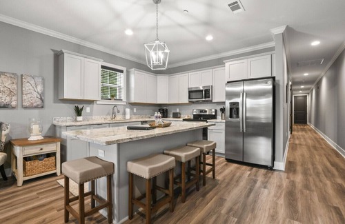 Long Beach Apartment | Vacation Rental Oasis in Downtown Long Beach - Your Gateway to Gulf Coast Bliss!