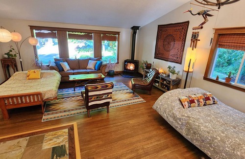 Corbett House | Vacations, Ceremonies, Weddings, Events, with Pets