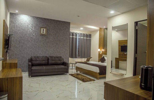 Waghoriya Hotel | Vadpadraka Hotel and Resort