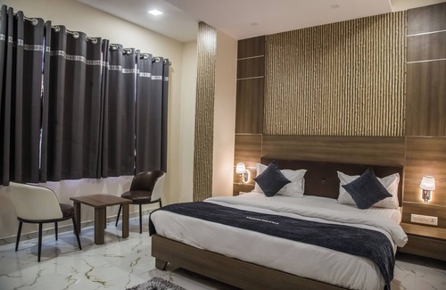 Waghoriya Hotel | Vadpadraka Hotel and Resort