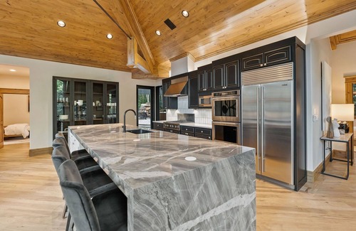 Vail House | Vail Dream - modern sanctuary with hot tub, pool, firepit close to Vail Village