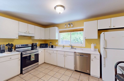 Intermountain Condo | Vail Mountain Condo w/Hot Tub - 10 Minutes to Vail Ski Resort