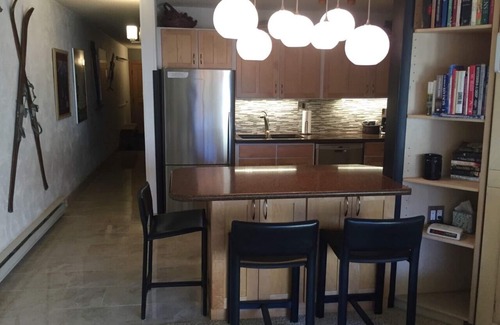 Vail Condo | Vail Village - walk to the lifts, restaurants, and all the action -
