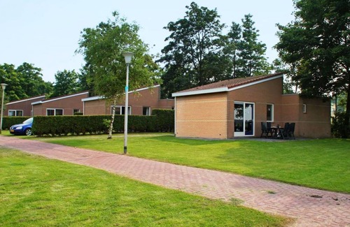 Suameer House | Vakantiepark Bergumermeer 7