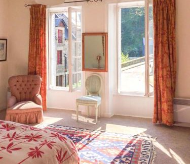 Lehon Apartment | Val Rive - Monet Apartment