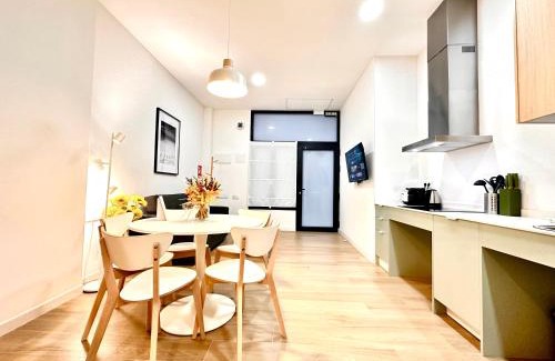 L'Illa Perduda Apartment | Valentia Modern and Comfortable Beachside Style