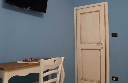 Oltrarno Apartment | Valia Florence Pitti 2