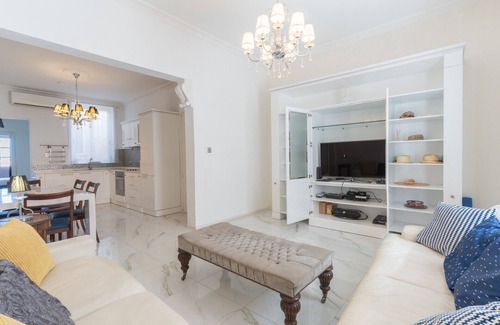 Valletta Apartment | Valletta Charming Maltese Balcony