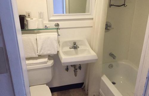 Palmer Hotel | Valley Hotel & 24/7 Open Cafe