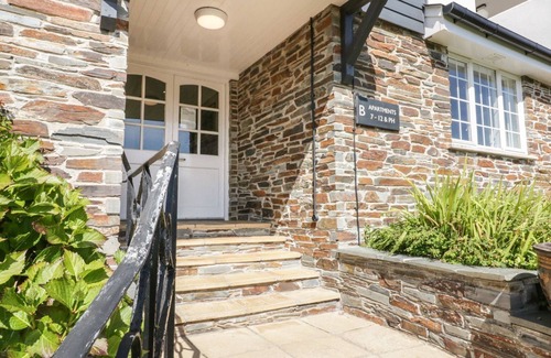 Salcombe Cottage | VALLEY VIEW, 9 ST ELMO COURT, family friendly, with pool in Salcombe