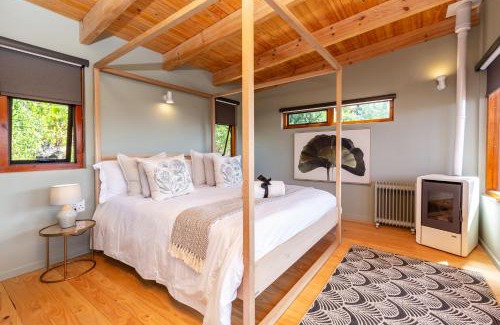 Paradise Apartment | Valley View Studio - Maison Mahogany - design meets tranquillity