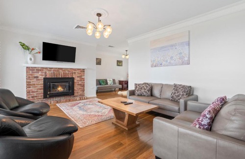 Wentworth Falls House | VALLEY VIEWS ESCAPE / WENTWORTH FALLS