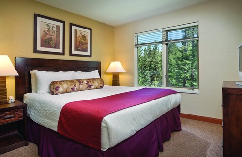 Canmore Resort | Valleys, meadows, rivers, and gorgeous lakes!