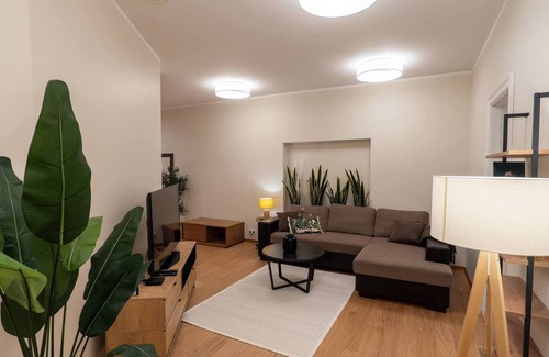 Old Town Apartment | Vallikraavi Apartment With Sauna