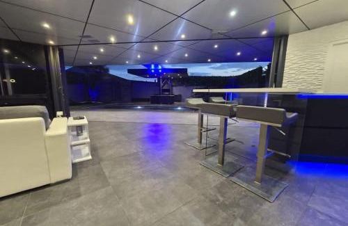 Lignan-sur-Orb Villa | Valras'Loc - Villa Monkey