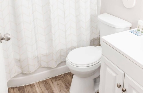 St. Louis Apartment | Value-Packed Apt w/24-Hour Fitness Ctr