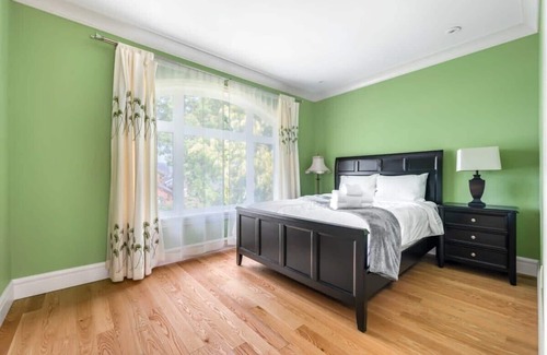 West Point Grey House | Vancouver Haven: Luxurious 5-Bedroom Retreat