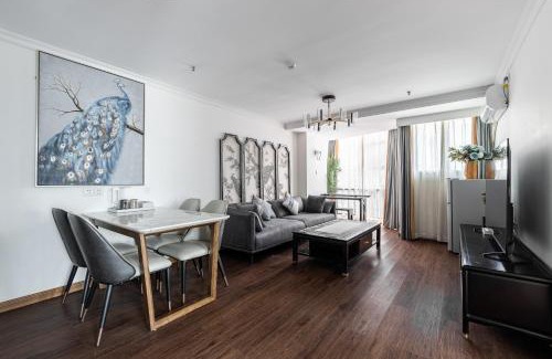Beijing Road Apartment | Vanhome Guangzhou , Step Out to Beijing Road Pedestrian Street , Gongyuanqian & Beijing Road Metro - Canton Fair