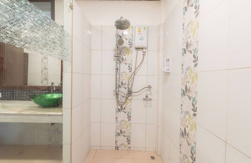 Ayutthaya Hotel | Vanida Resort - Halal