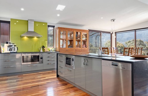 Lake Crackenback Ski Chalet | Vantage | Crackenback | Large 3BR | Media Room