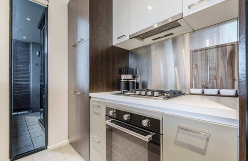 Docklands Condo | VAQUAY Anchor & Abode In Docklands