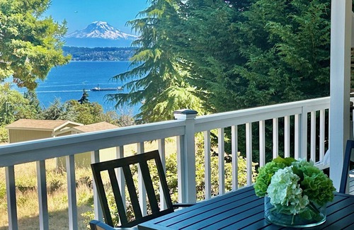 Vashon Island House | Vashon Island Paradise: Mountain Views & Beach Access
