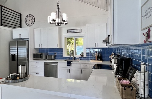 Vashon Island Cabin | Vashon-Maury cozy cabin by the water