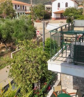 Stoupa Apartment | Vasiliki Apartments
