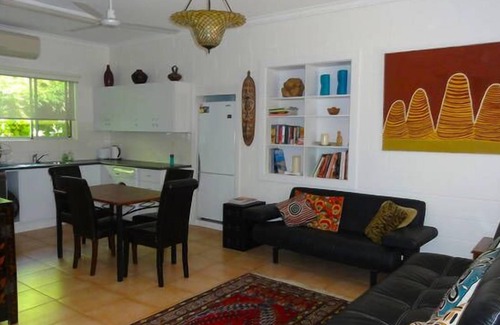 Braitling Apartment | Vatu Sanctuary - The Kingfisher (2 bedroom with direct access to the pool)
