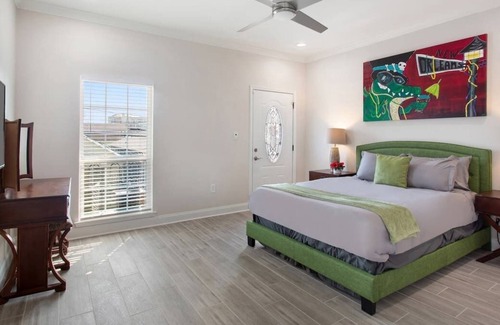 Tulane - Gravier House | VCAY-Fantastic Home Located Near The French Quarter