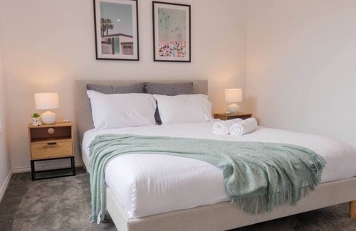 Chadstone House | VCHA137-2 · Aircabin|Chadstone|Lovely Comfy|6 Beds House