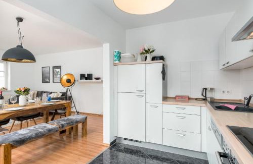 Dreieich Apartment | Veens Crew Home 7 Pax