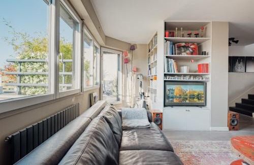 Silly-Gallieni Apartment | Veeve - Visual Exultation