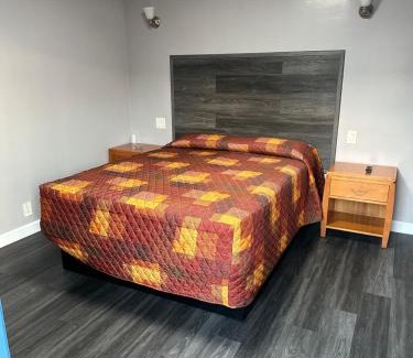 West Athens Hotel | Vegas motel